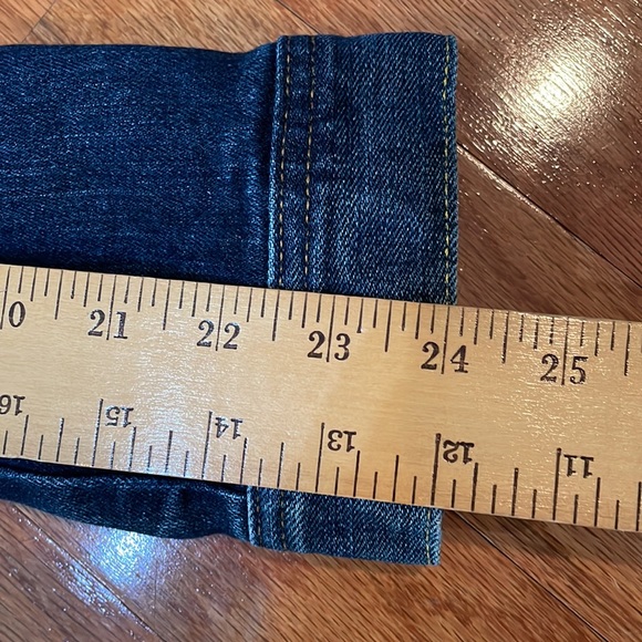 FRX Clothing Women’s Jean Jacket Size Medium Blue Fitted waist Made in USA - Picture 4 of 13